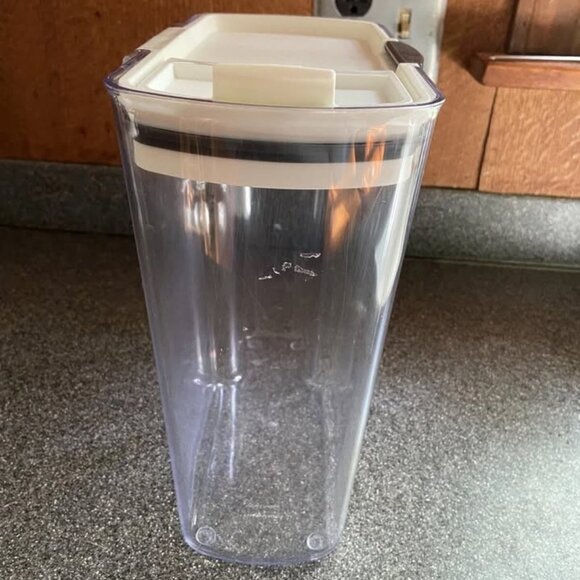 ProKeeper Large Cereal Keeper Pet Food Container 4.5 Quart Airtight BPA Free - Picture 5 of 10